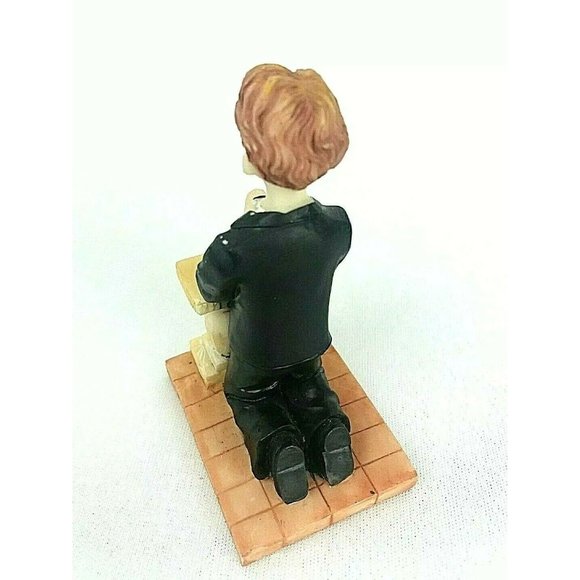 Boy Praying at Alter Communion Figurine Porcelain 3 inches - Picture 3 of 6